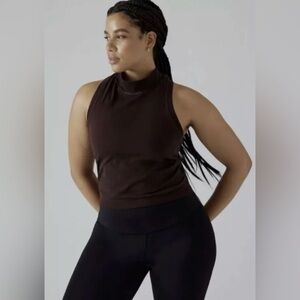 Athleta Women's Momentum Seamless Sport Length Tank Med Rich Toasted Brown